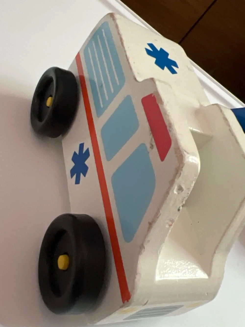 3 Piece Set Melissa & Doug Wooden Emergency Vehicle Set Police, Fire & Ambulance